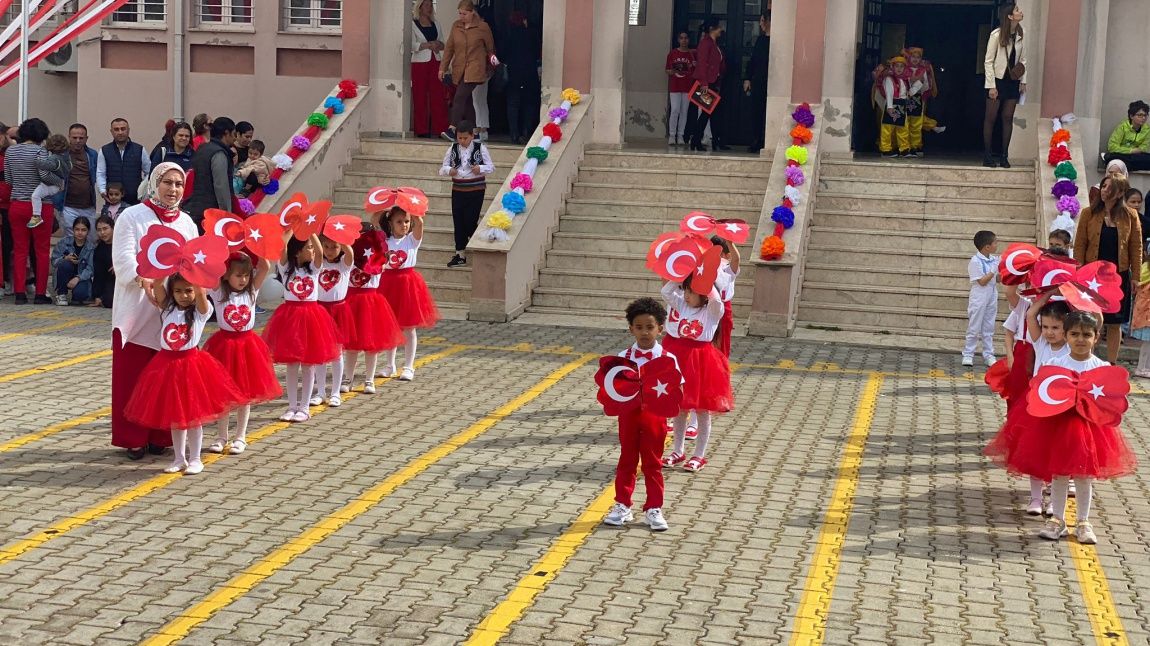 23 Nisan Ulusal Egemenlik Ve Çocuk Bayramı’nı Büyük Bir Coşkuyla Kutladık.
